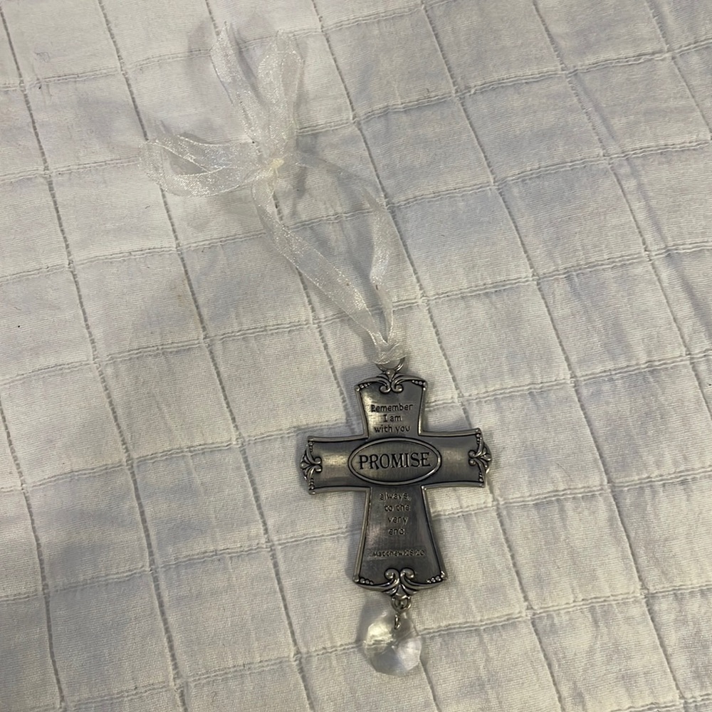 Silver cross pendant Promise Matthew 28:20 remember I am with you always